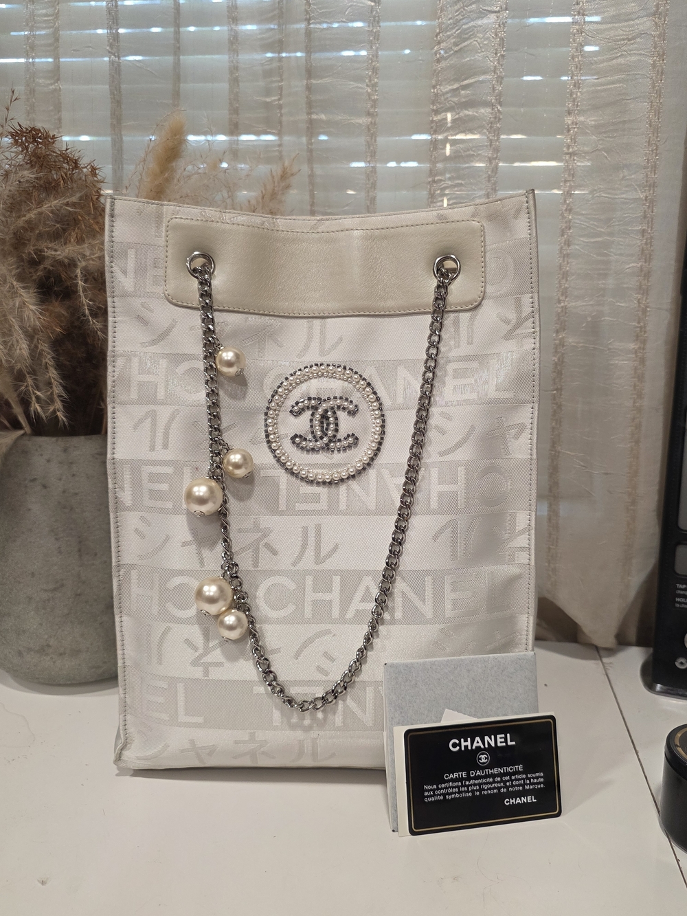 CHANEL LIMITED EDITION (JAPAN ONLY)Ivory Pearl-Embellished Logo Tote
